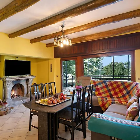 Lalla Villa